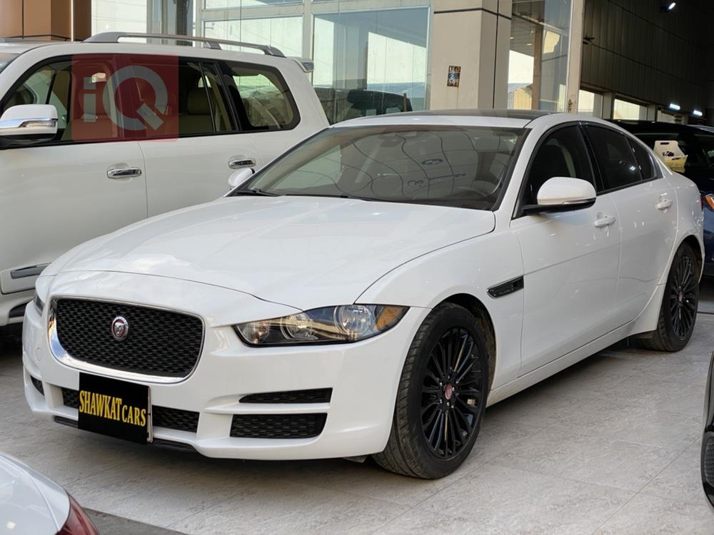 جاكوار XE